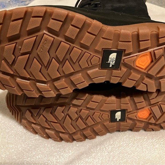 The North Face Black Insulated Boots, Size 7 - Picture 3 of 4
